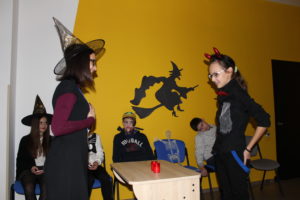 Страшно веселый HALLOWEEN!!! Halloween в школе английского языка UNILAND language School