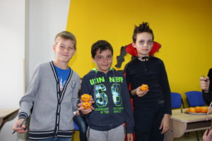 Страшно веселый HALLOWEEN!!! Halloween в школе английского языка UNILAND language School