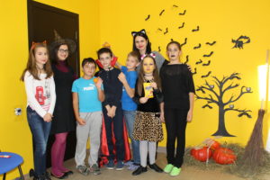 Страшно веселый HALLOWEEN!!! Halloween в школе английского языка UNILAND language School